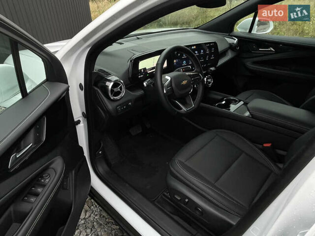 Белый Шевроле Blazer EV, объемом двигателя 0 л и пробегом 5 тыс. км за 31900 $, фото 6 на Automoto.ua