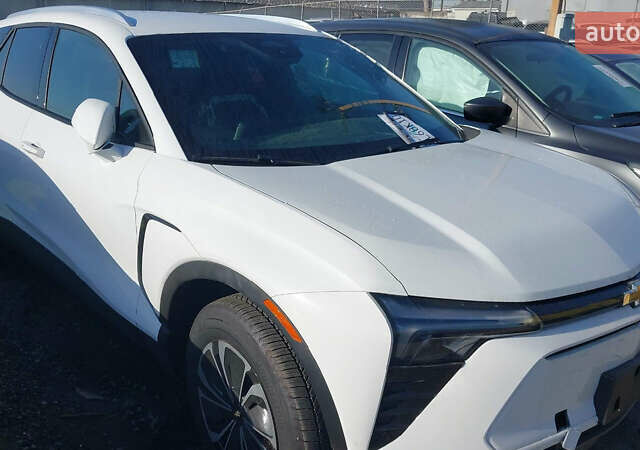 Білий Шевроле Blazer EV, об'ємом двигуна 0 л та пробігом 1 тис. км за 27999 $, фото 2 на Automoto.ua
