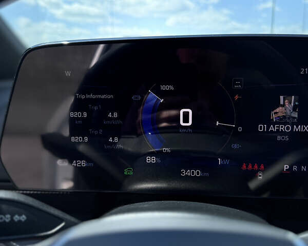 Белый Шевроле Blazer EV, объемом двигателя 0 л и пробегом 3 тыс. км за 31200 $, фото 10 на Automoto.ua