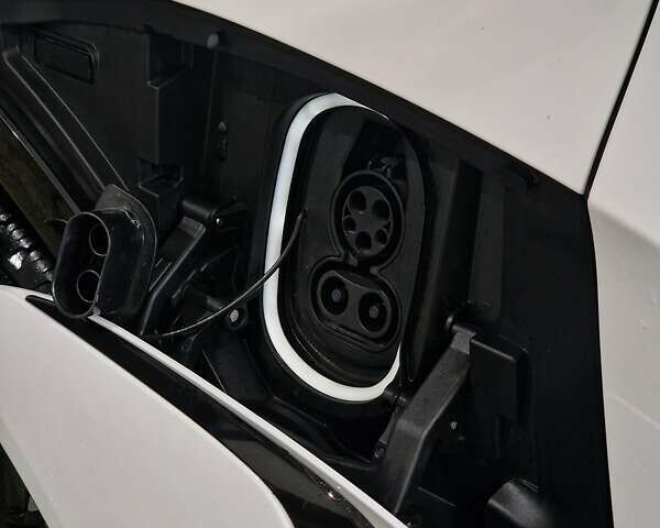 Білий Шевроле Blazer EV, об'ємом двигуна 0 л та пробігом 9 тис. км за 35500 $, фото 8 на Automoto.ua
