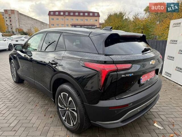 Черный Шевроле Blazer EV, объемом двигателя 0 л и пробегом 2 тыс. км за 27900 $, фото 4 на Automoto.ua