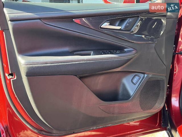 Червоний Шевроле Blazer EV, об'ємом двигуна 0 л та пробігом 17 тис. км за 31200 $, фото 16 на Automoto.ua