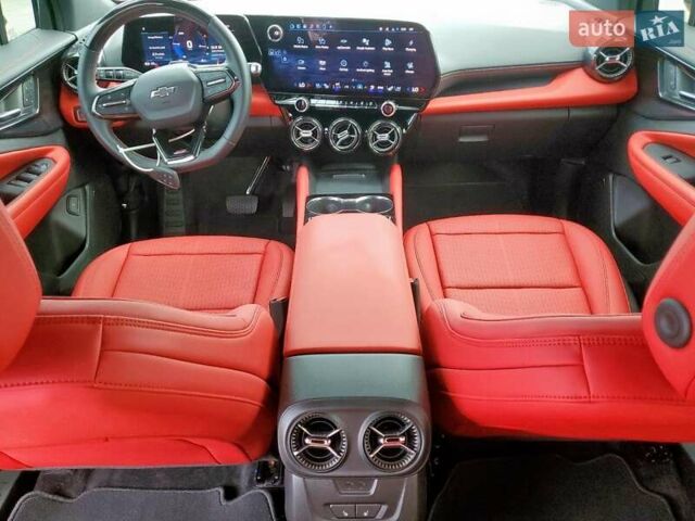 Красный Шевроле Blazer EV, объемом двигателя 0 л и пробегом 7 тыс. км за 31999 $, фото 8 на Automoto.ua