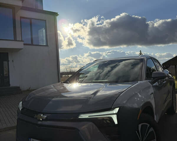 Серый Шевроле Blazer EV, объемом двигателя 0 л и пробегом 16 тыс. км за 26100 $, фото 4 на Automoto.ua