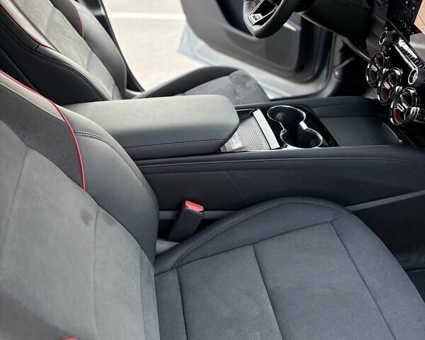 Серый Шевроле Blazer EV, объемом двигателя 0 л и пробегом 1 тыс. км за 33000 $, фото 23 на Automoto.ua