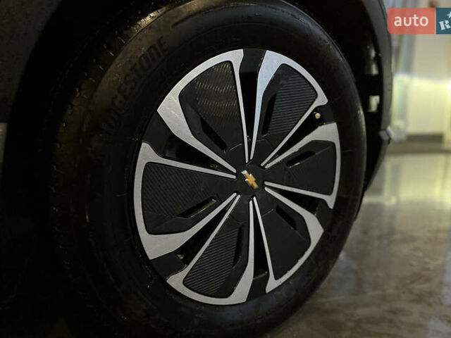 Сірий Шевроле Blazer EV, об'ємом двигуна 0 л та пробігом 2 тис. км за 36000 $, фото 8 на Automoto.ua