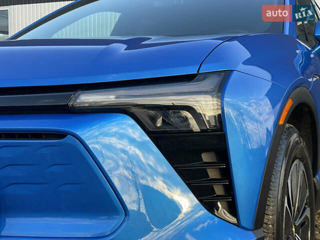 Синий Шевроле Blazer EV, объемом двигателя 0 л и пробегом 1 тыс. км за 29950 $, фото 19 на Automoto.ua
