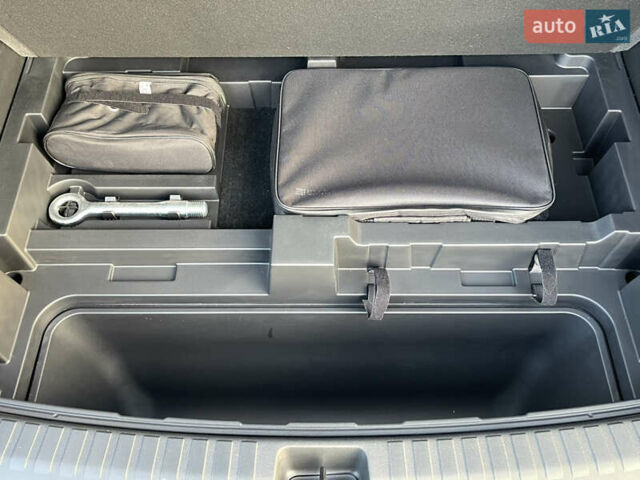 Синий Шевроле Blazer EV, объемом двигателя 0 л и пробегом 1 тыс. км за 29950 $, фото 71 на Automoto.ua