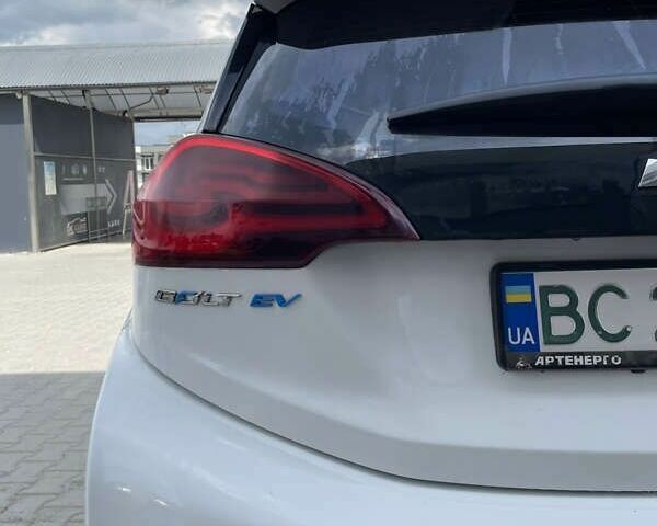 Білий Шевроле Bolt, об'ємом двигуна 0 л та пробігом 170 тис. км за 13799 $, фото 8 на Automoto.ua
