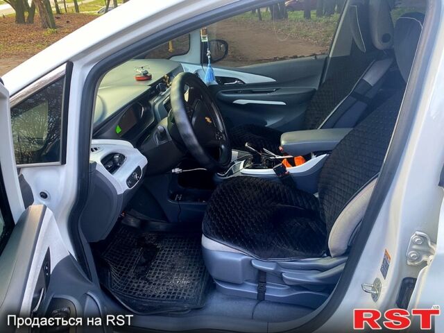 Белый Шевроле Bolt, объемом двигателя 0 л и пробегом 147 тыс. км за 12999 $, фото 9 на Automoto.ua