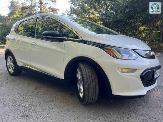 Білий Шевроле Bolt, об'ємом двигуна 0 л та пробігом 300 тис. км за 14999 $, фото 1 на Automoto.ua