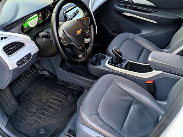 Белый Шевроле Bolt, объемом двигателя 0 л и пробегом 140 тыс. км за 14300 $, фото 7 на Automoto.ua