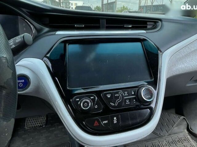 Білий Шевроле Bolt, об'ємом двигуна 0 л та пробігом 170 тис. км за 13799 $, фото 12 на Automoto.ua