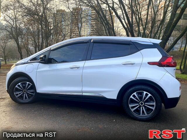 Белый Шевроле Bolt, объемом двигателя 0 л и пробегом 147 тыс. км за 12999 $, фото 3 на Automoto.ua