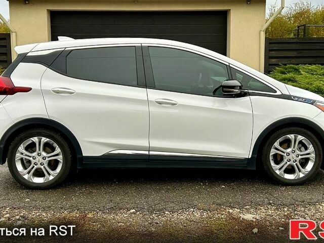 Белый Шевроле Bolt, объемом двигателя 0 л и пробегом 74 тыс. км за 18300 $, фото 1 на Automoto.ua