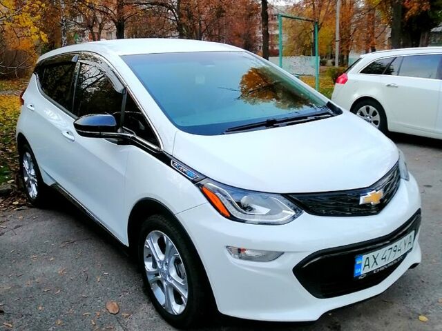 Белый Шевроле Bolt, объемом двигателя 0 л и пробегом 29 тыс. км за 18500 $, фото 3 на Automoto.ua