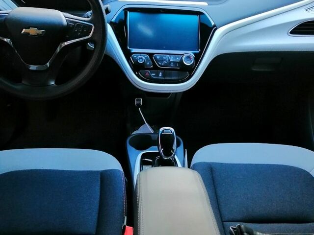 Белый Шевроле Bolt, объемом двигателя 0 л и пробегом 29 тыс. км за 18500 $, фото 4 на Automoto.ua