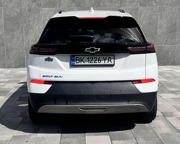 Белый Шевроле Bolt, объемом двигателя 0 л и пробегом 37 тыс. км за 18500 $, фото 1 на Automoto.ua