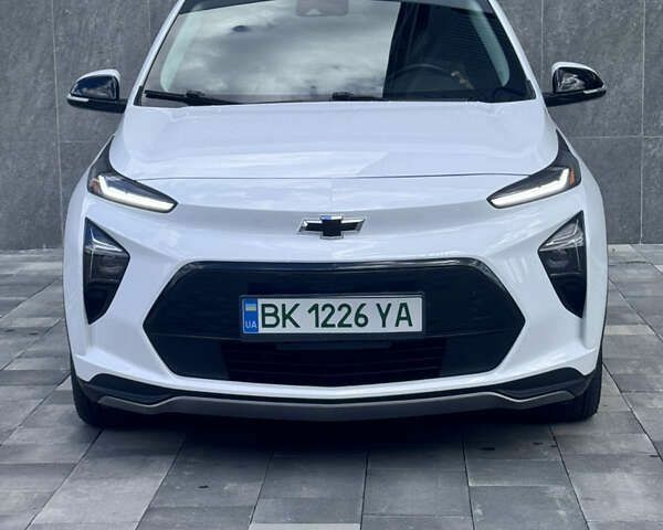 Белый Шевроле Bolt, объемом двигателя 0 л и пробегом 37 тыс. км за 18500 $, фото 7 на Automoto.ua