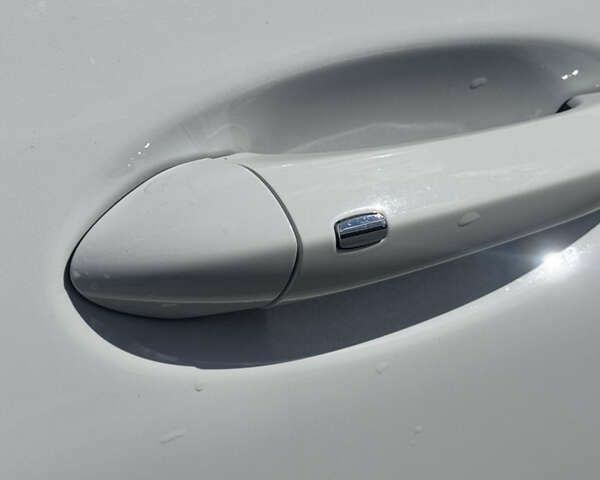 Белый Шевроле Bolt, объемом двигателя 0 л и пробегом 37 тыс. км за 18500 $, фото 12 на Automoto.ua