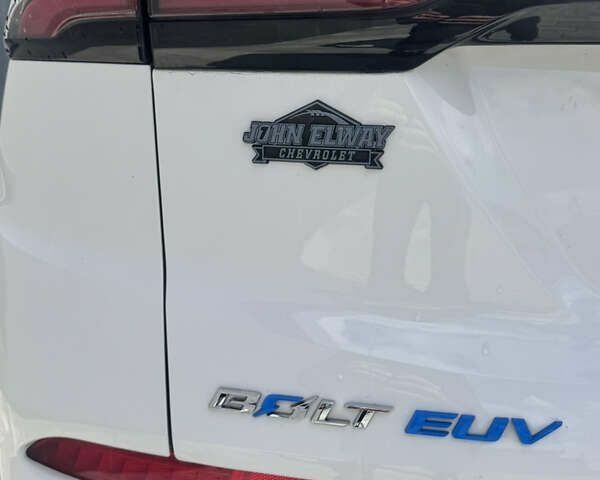 Белый Шевроле Bolt, объемом двигателя 0 л и пробегом 37 тыс. км за 18500 $, фото 14 на Automoto.ua