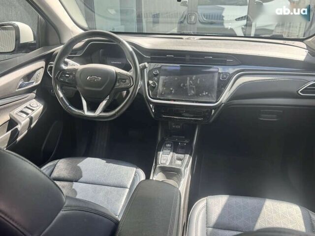 Белый Шевроле Bolt, объемом двигателя 0 л и пробегом 37 тыс. км за 18500 $, фото 16 на Automoto.ua