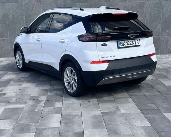 Белый Шевроле Bolt, объемом двигателя 0 л и пробегом 37 тыс. км за 18500 $, фото 4 на Automoto.ua