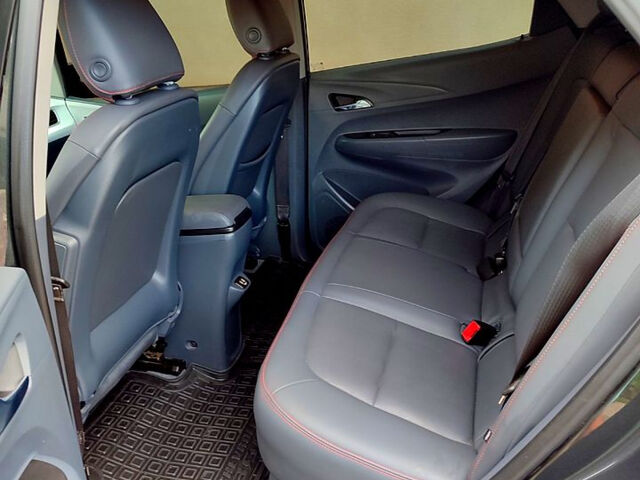 Черный Шевроле Bolt, объемом двигателя 0 л и пробегом 87 тыс. км за 16400 $, фото 6 на Automoto.ua