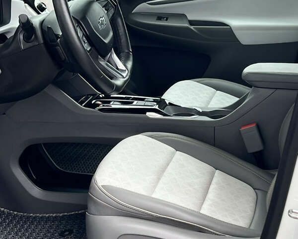 Шевроле Bolt, объемом двигателя 2.3 л и пробегом 10 тыс. км за 22900 $, фото 19 на Automoto.ua