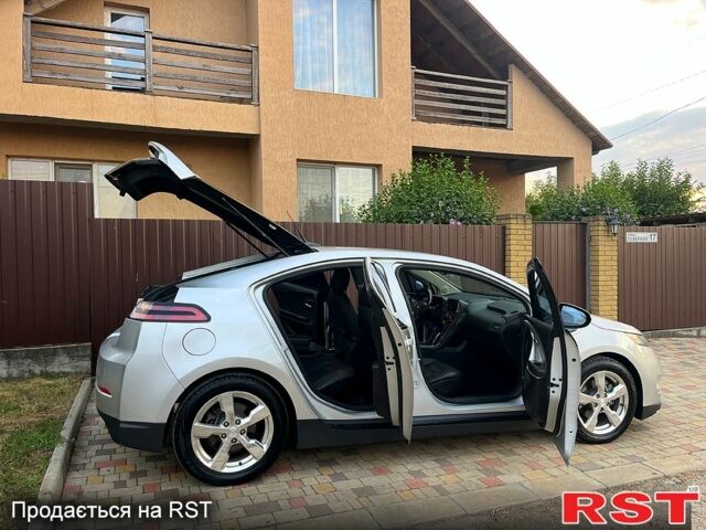 Серый Шевроле Bolt, объемом двигателя 1.4 л и пробегом 177 тыс. км за 9800 $, фото 2 на Automoto.ua