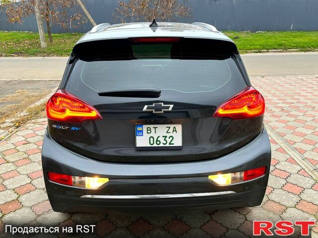 Сірий Шевроле Bolt, об'ємом двигуна 0 л та пробігом 76 тис. км за 13000 $, фото 4 на Automoto.ua