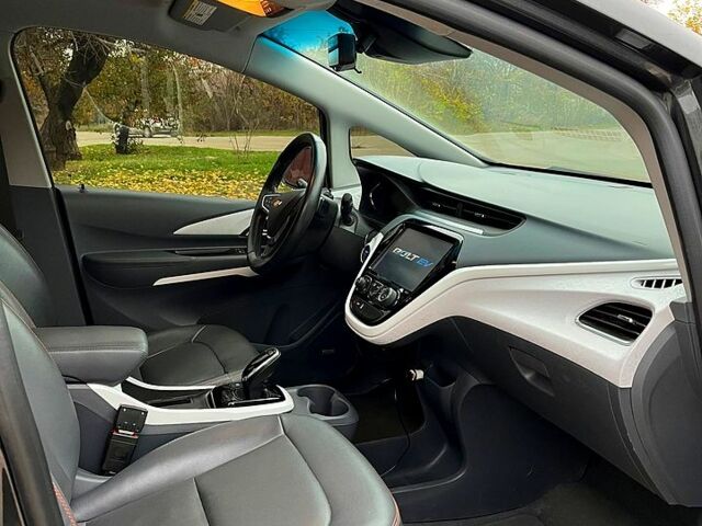 Сірий Шевроле Bolt, об'ємом двигуна 0 л та пробігом 76 тис. км за 13000 $, фото 8 на Automoto.ua