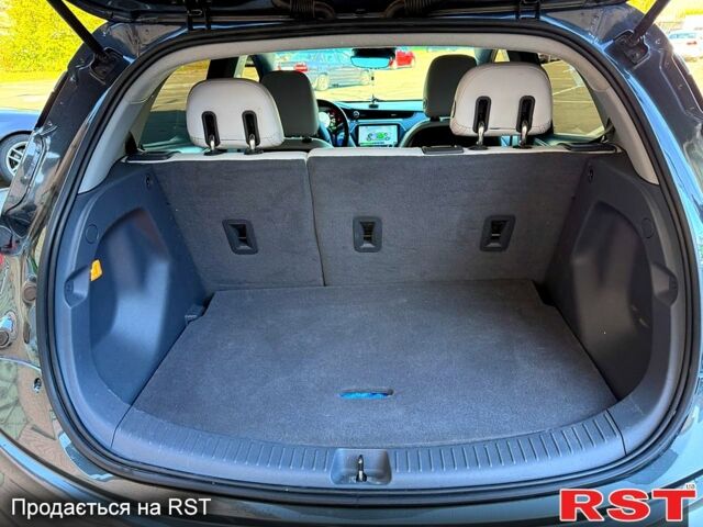 Серый Шевроле Bolt, объемом двигателя 0 л и пробегом 55 тыс. км за 18500 $, фото 12 на Automoto.ua