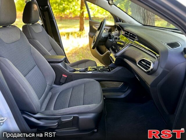 Сірий Шевроле Bolt, об'ємом двигуна 0 л та пробігом 10 тис. км за 20500 $, фото 5 на Automoto.ua