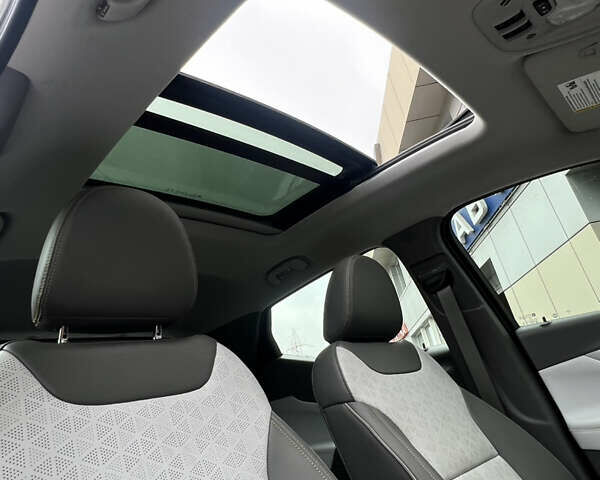 Белый Шевроле Bolt EUV, объемом двигателя 0 л и пробегом 11 тыс. км за 23500 $, фото 33 на Automoto.ua