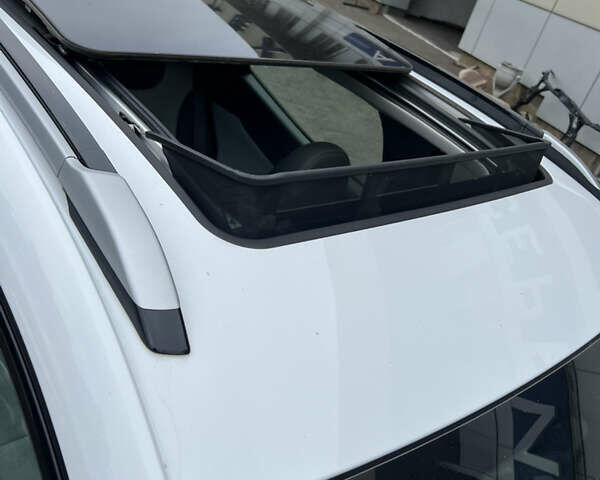 Белый Шевроле Bolt EUV, объемом двигателя 0 л и пробегом 11 тыс. км за 22500 $, фото 46 на Automoto.ua