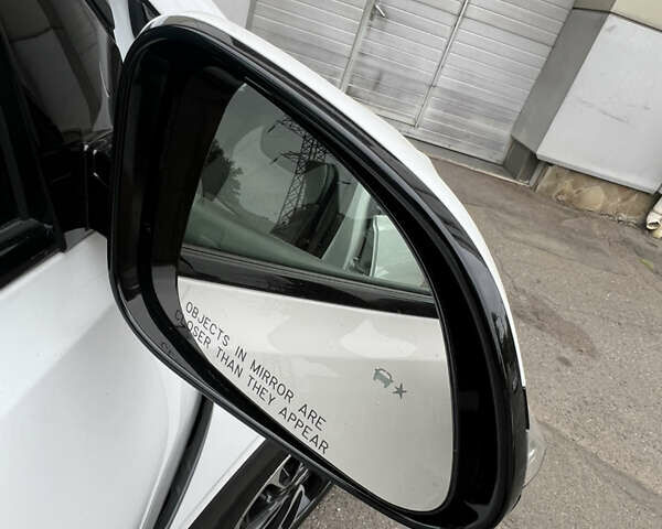 Белый Шевроле Bolt EUV, объемом двигателя 0 л и пробегом 11 тыс. км за 23500 $, фото 34 на Automoto.ua