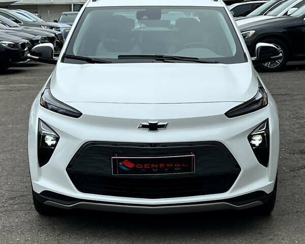 Белый Шевроле Bolt EUV, объемом двигателя 0 л и пробегом 11 тыс. км за 23500 $, фото 1 на Automoto.ua