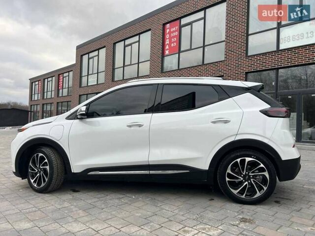 Белый Шевроле Bolt EUV, объемом двигателя 0 л и пробегом 15 тыс. км за 20500 $, фото 3 на Automoto.ua