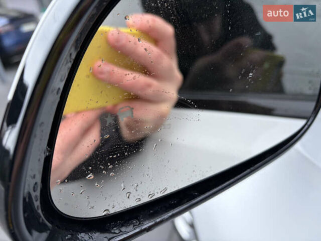 Белый Шевроле Bolt EUV, объемом двигателя 0 л и пробегом 37 тыс. км за 18499 $, фото 18 на Automoto.ua