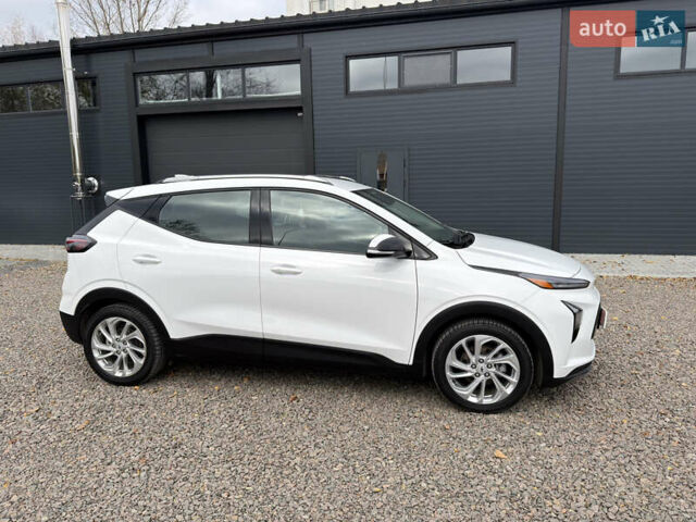 Белый Шевроле Bolt EUV, объемом двигателя 0 л и пробегом 118 тыс. км за 17799 $, фото 11 на Automoto.ua