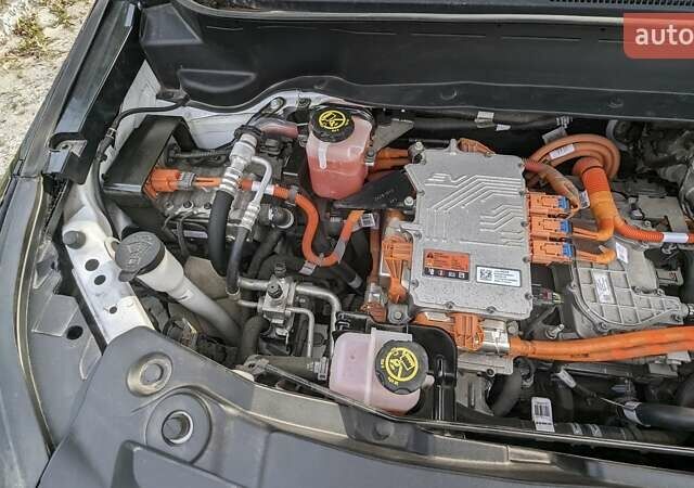 Белый Шевроле Bolt EUV, объемом двигателя 0 л и пробегом 45 тыс. км за 23000 $, фото 47 на Automoto.ua