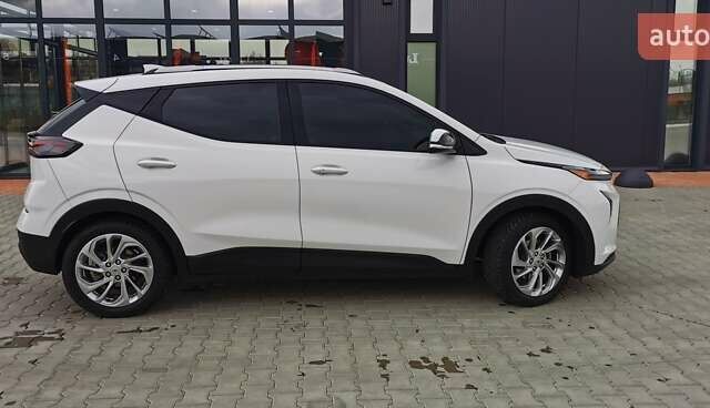 Белый Шевроле Bolt EUV, объемом двигателя 0 л и пробегом 33 тыс. км за 21000 $, фото 5 на Automoto.ua