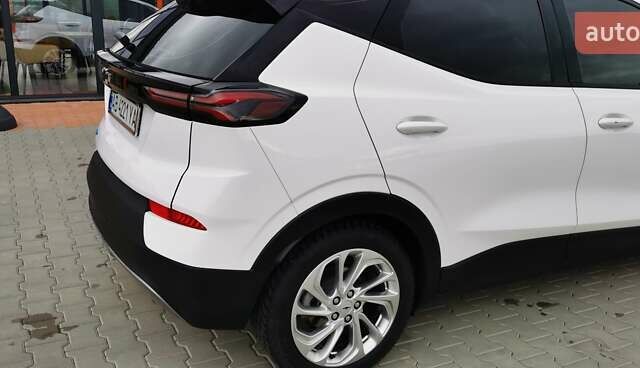 Белый Шевроле Bolt EUV, объемом двигателя 0 л и пробегом 33 тыс. км за 21000 $, фото 6 на Automoto.ua