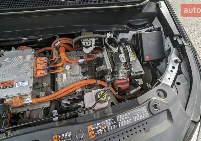 Белый Шевроле Bolt EUV, объемом двигателя 0 л и пробегом 45 тыс. км за 23000 $, фото 39 на Automoto.ua