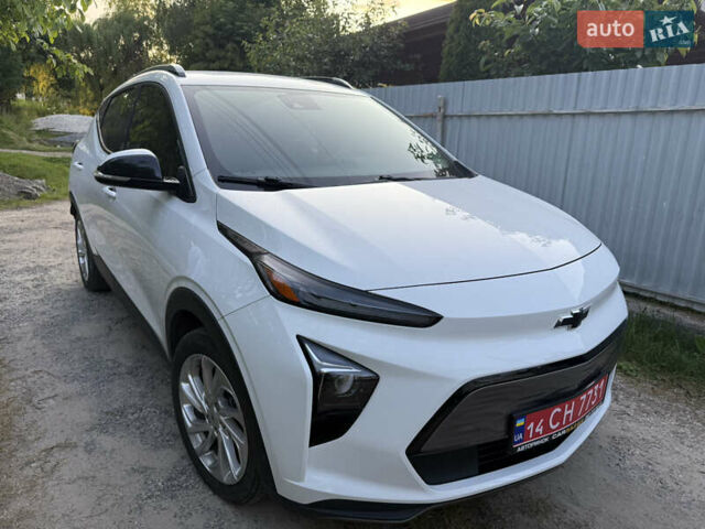 Белый Шевроле Bolt EUV, объемом двигателя 0 л и пробегом 63 тыс. км за 19300 $, фото 1 на Automoto.ua