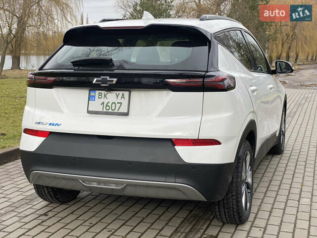 Белый Шевроле Bolt EUV, объемом двигателя 0 л и пробегом 40 тыс. км за 22000 $, фото 9 на Automoto.ua