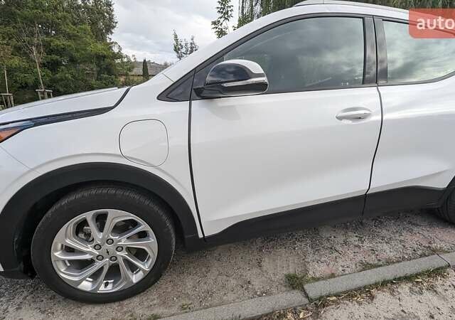 Белый Шевроле Bolt EUV, объемом двигателя 0 л и пробегом 45 тыс. км за 23000 $, фото 20 на Automoto.ua