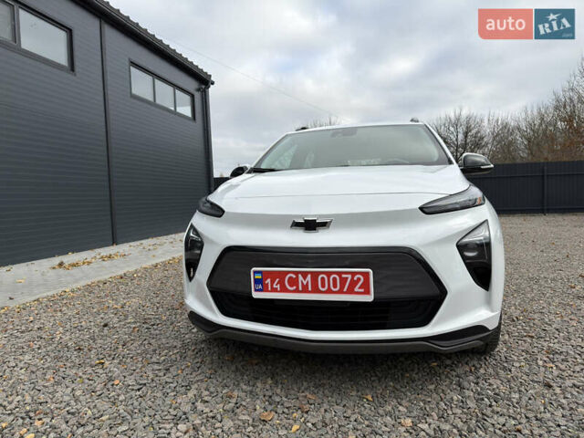 Белый Шевроле Bolt EUV, объемом двигателя 0 л и пробегом 118 тыс. км за 17799 $, фото 5 на Automoto.ua