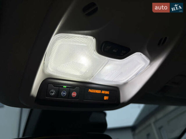 Белый Шевроле Bolt EUV, объемом двигателя 0 л и пробегом 37 тыс. км за 18499 $, фото 30 на Automoto.ua